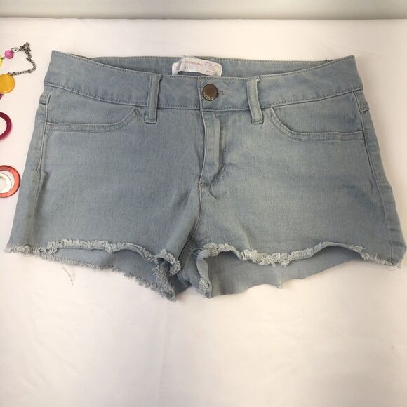 No Boundaries Pants - - Distressed Denim Short Shorts size 10 NO Boundaries Junior